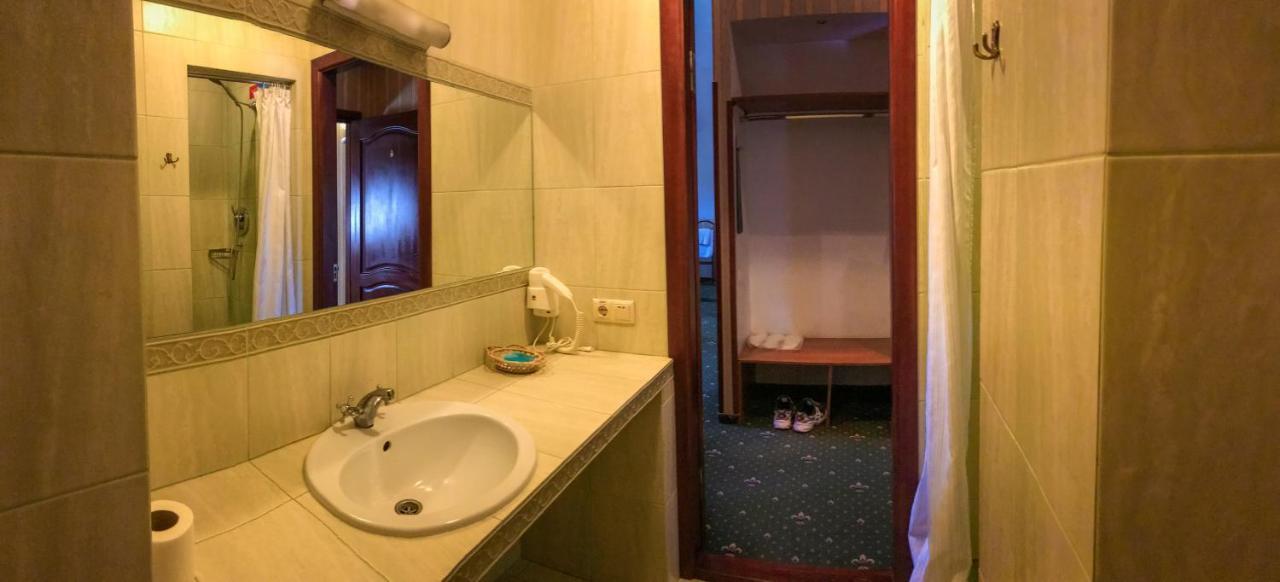 Pivdenna Brama Khmelʼnytsʼkyy Exteriér fotografie